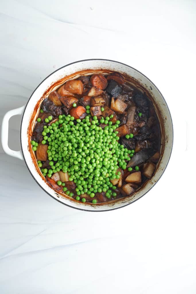 Guisantes en la olla para Receta de Estofado de Carne | saborinspirado.com