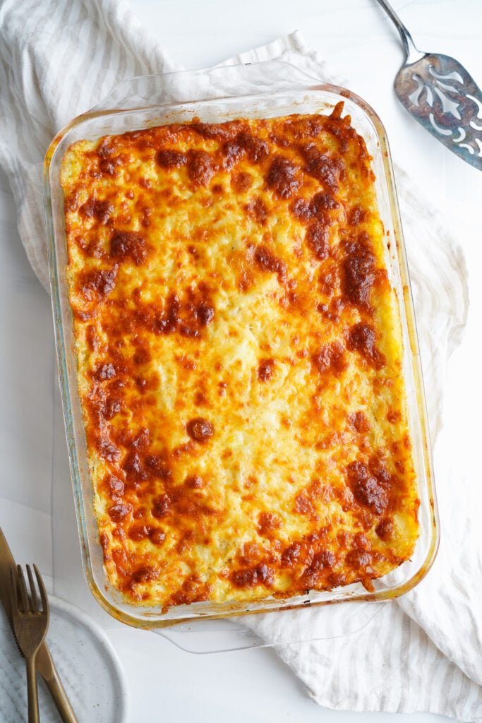 Cazuela de Hashbrowns Fácil | saborinspirado.com