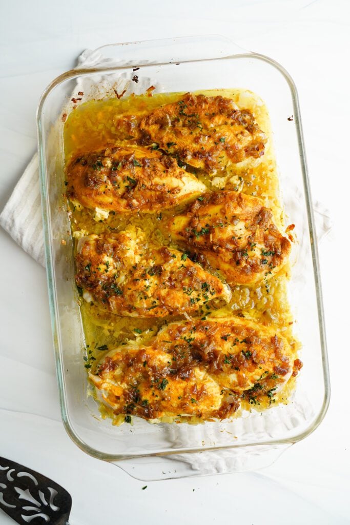 Baked Turmeric Chicken | saborinspirado.com