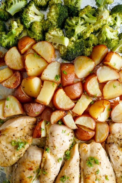 Pollo con Miel y Ajo en una Sola Sartén con Brócoli y Patatas