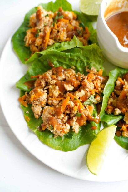 Rollos de Lechuga con Pollo al Estilo Asiático